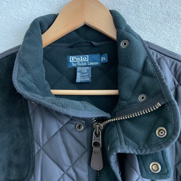 Polo by Ralph Lauren Diamond Quilted Jacket with suede shoulder patch. - Picture 3 of 9